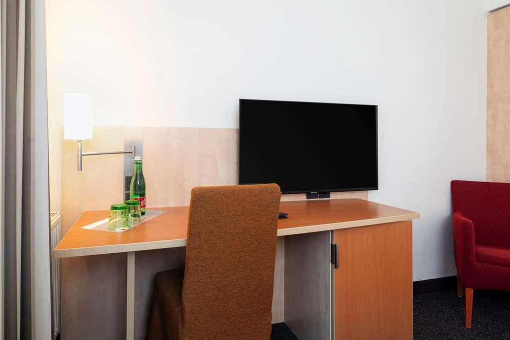 Intercityhotel Wien Room photo